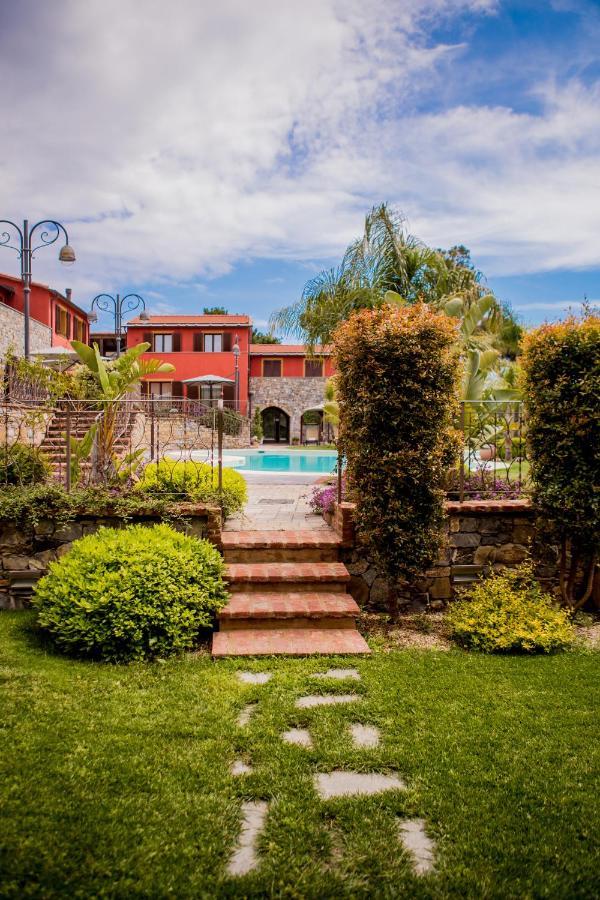Leonardo Resort Imperia Luaran gambar
