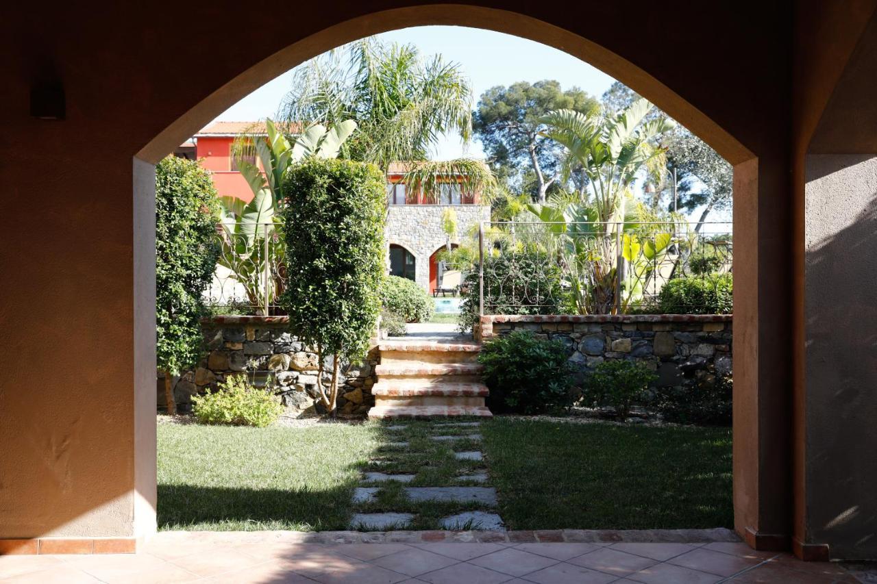 Leonardo Resort Imperia Luaran gambar
